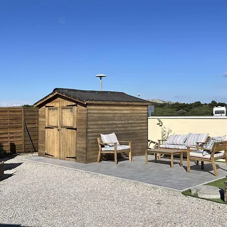 Pavillon Climatise Avec Exterieur Et Piscine Collective - 4pav87 *